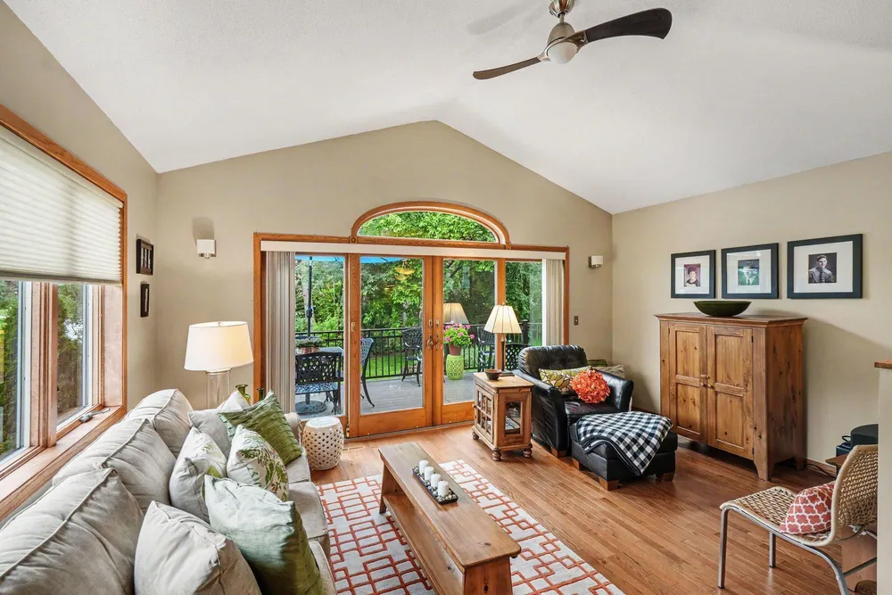 1400 4th St S, South St Paul, MN 55075