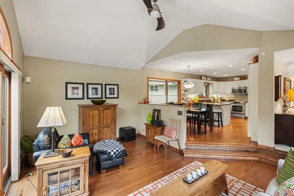1400 4th St S, South St Paul, MN 55075