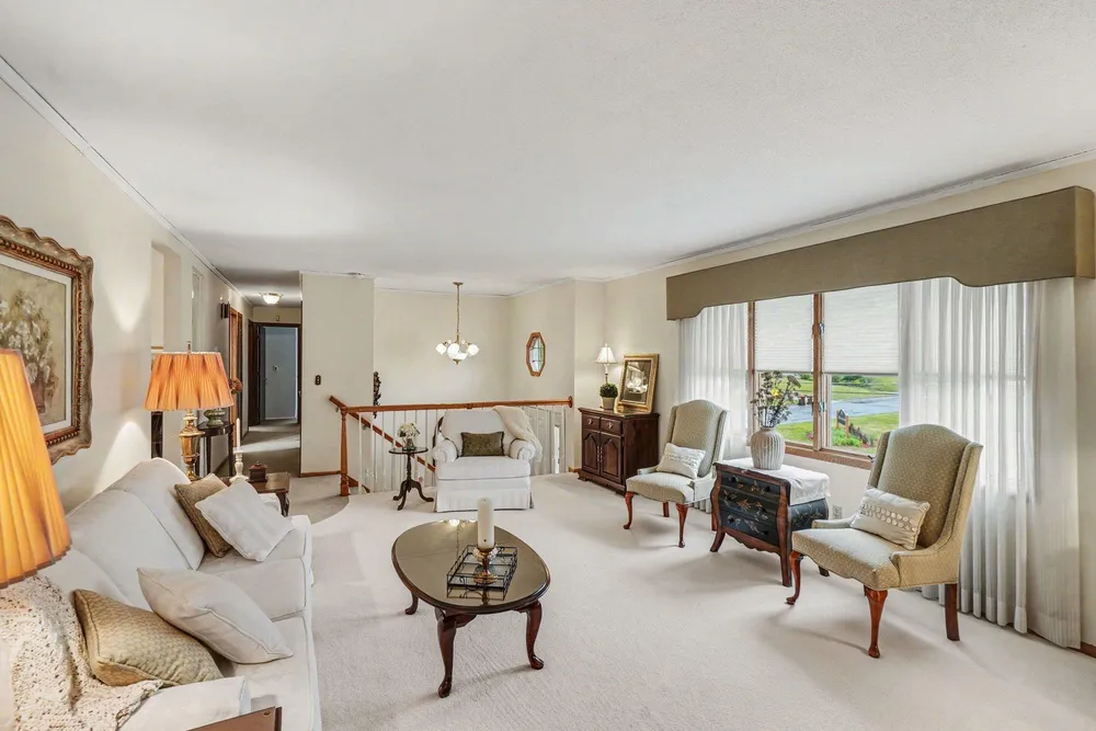 1400 4th St S, South St Paul, MN 55075