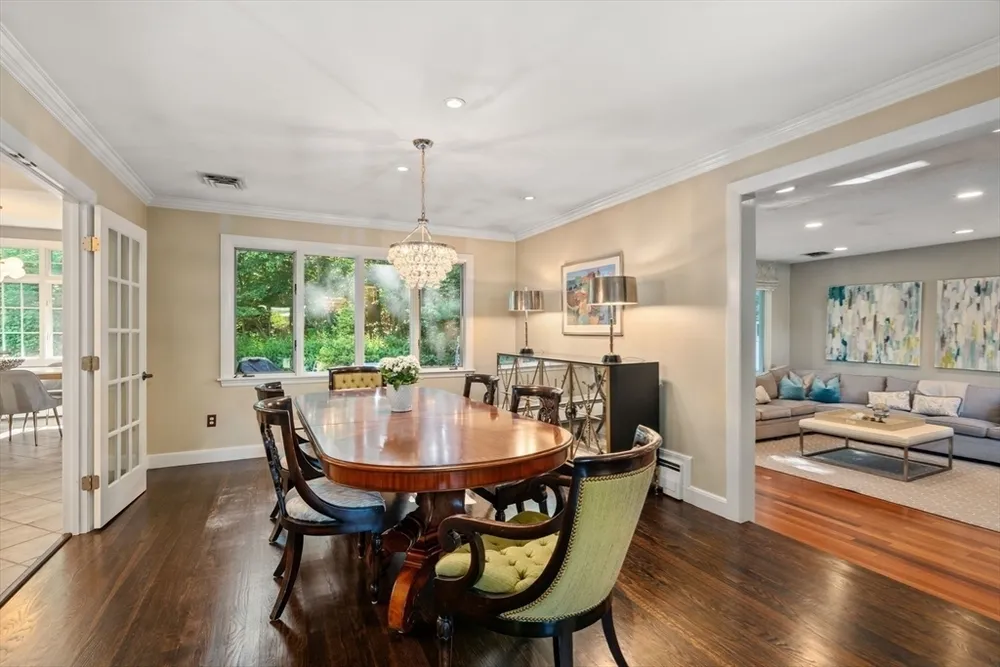 120 Cynthia Rd, Newton, MA 02459