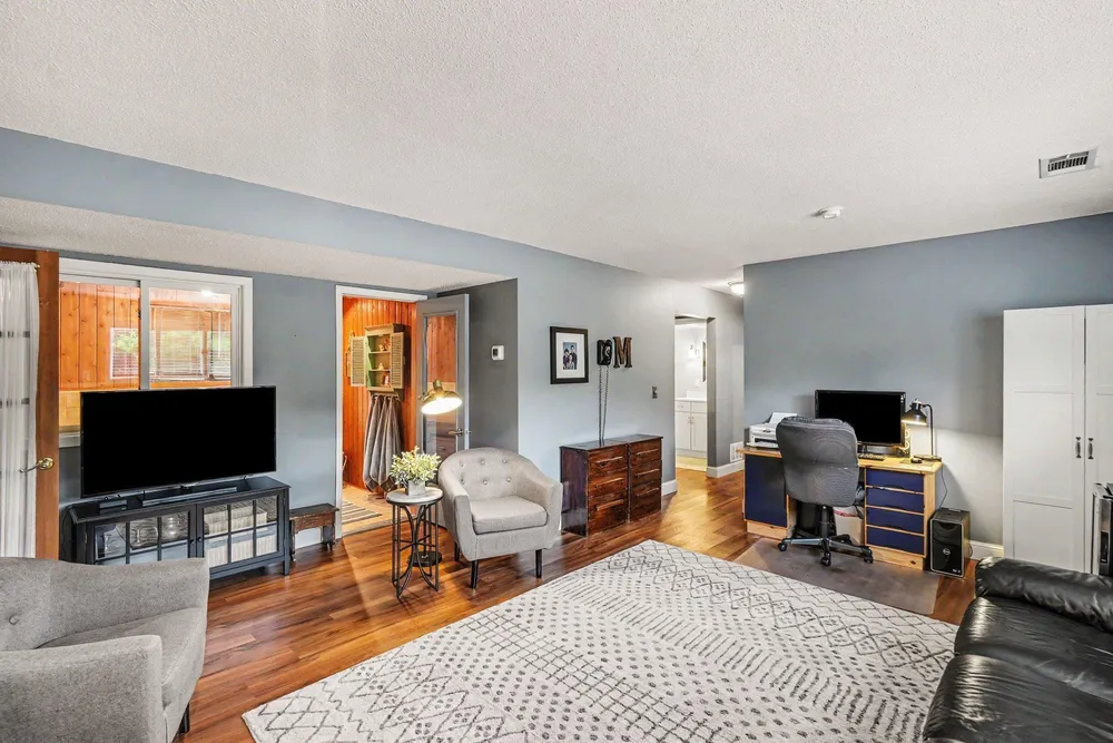 1400 4th St S, South St Paul, MN 55075