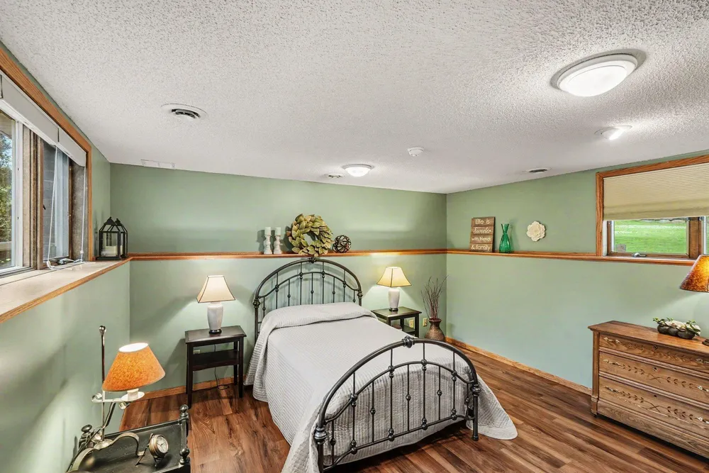1400 4th St S, South St Paul, MN 55075