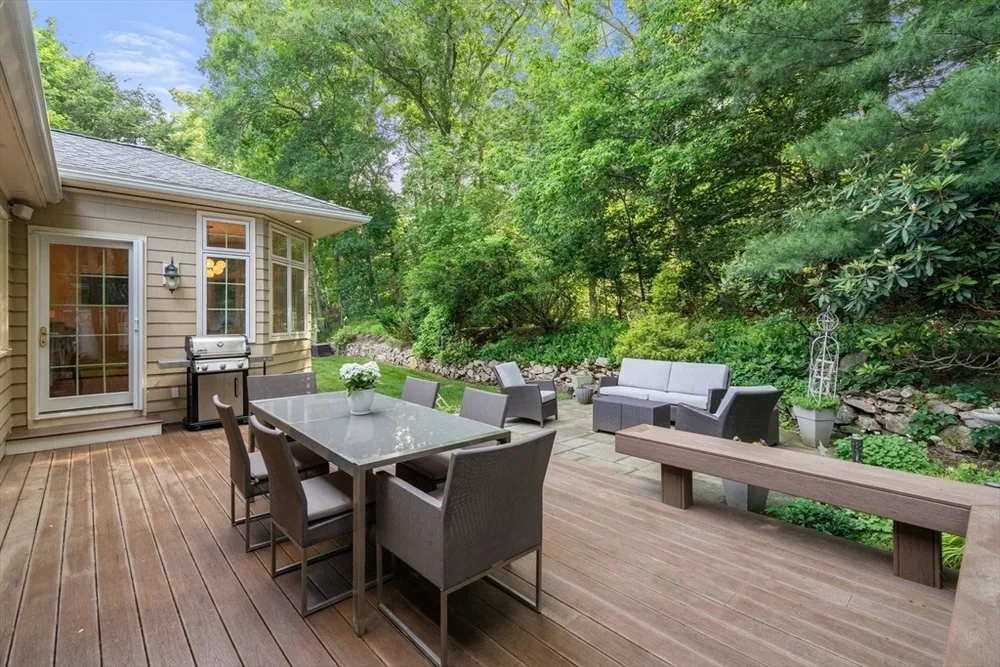 120 Cynthia Rd, Newton, MA 02459
