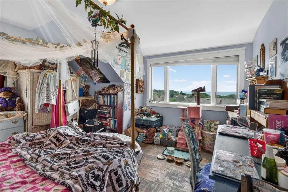 47 Millett Rd, Swampscott, MA 01907