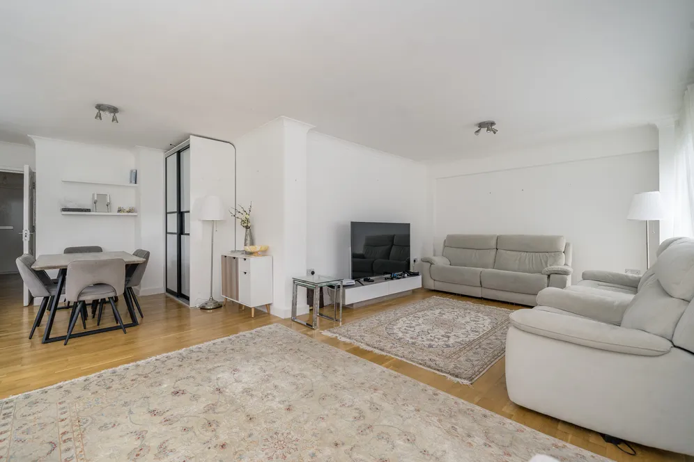 The Knoll, Ealing, W13 photo 4