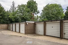 The Knoll, Ealing, W13 photo 12