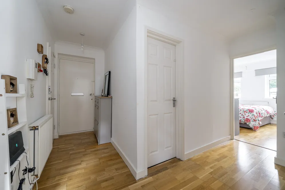 The Knoll, Ealing, W13 photo 13