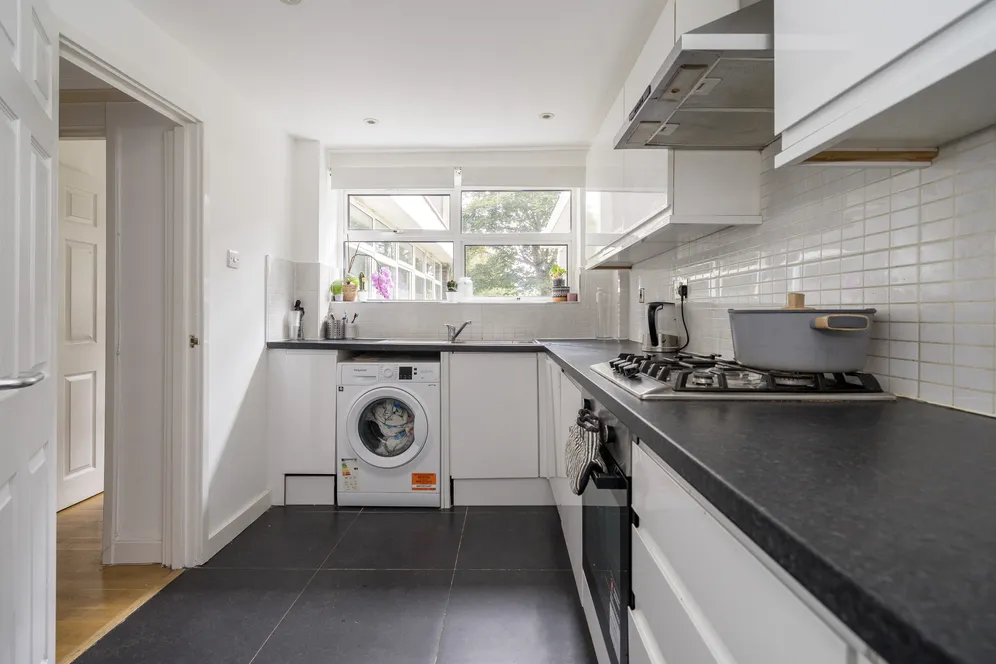 The Knoll, Ealing, W13 photo 16