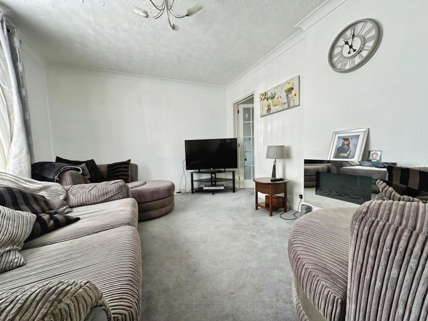 Moreton Way, Slough Image 3