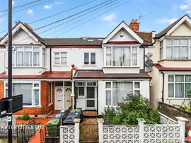 Glencairn Road, London photo
