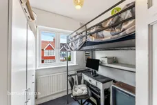 Glencairn Road, London
