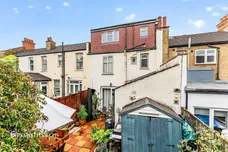 Glencairn Road, London