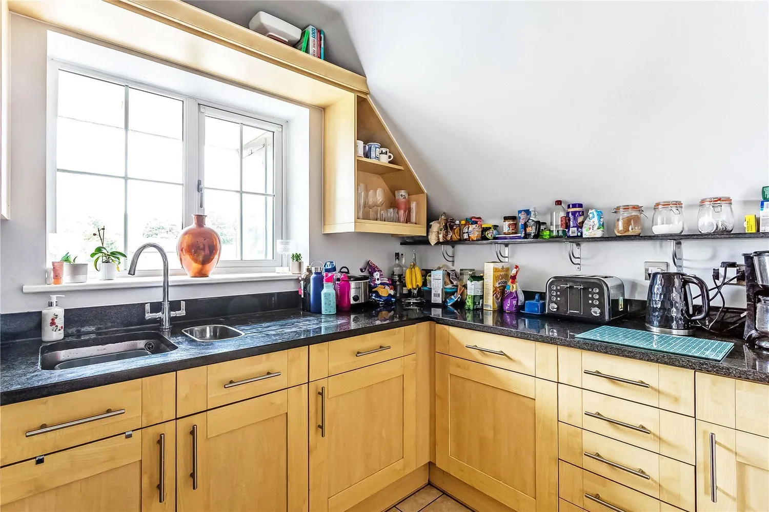 Bluehouse Lane, Oxted, RH8 photo 5
