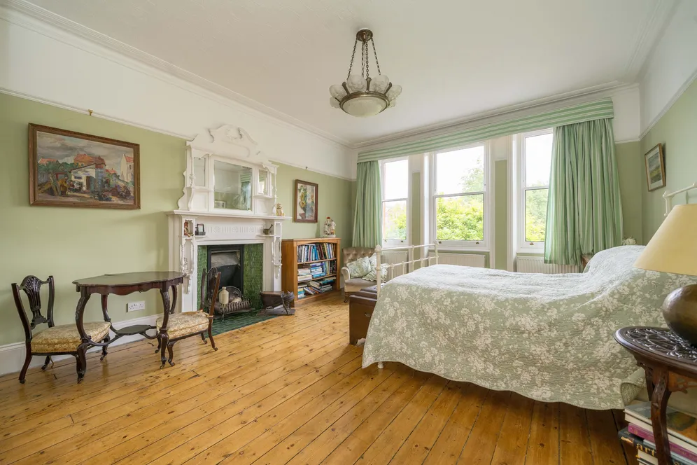 Lytton Grove, London, SW15 photo 12