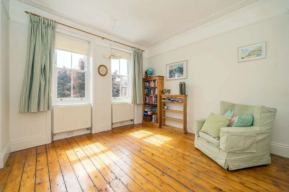 Lytton Grove, London, SW15 photo 15
