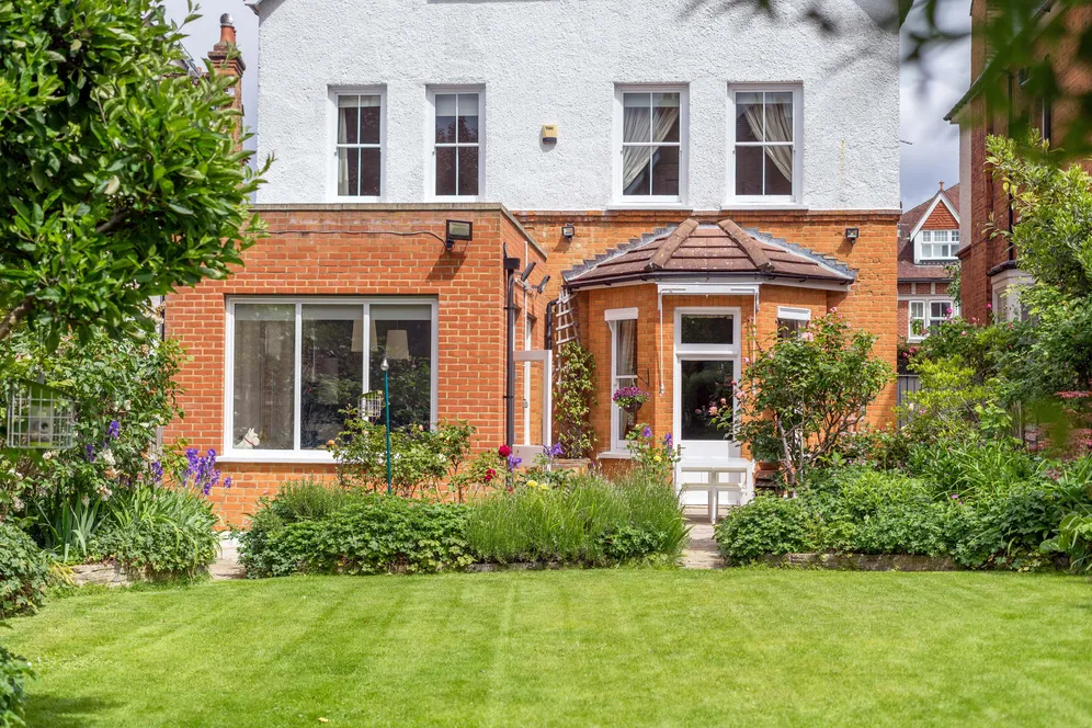 Lytton Grove, London, SW15 photo 23