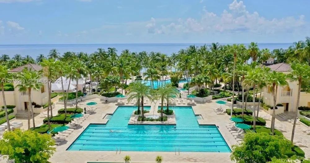 735 Crandon Blvd, Key Biscayne, FL 33149
