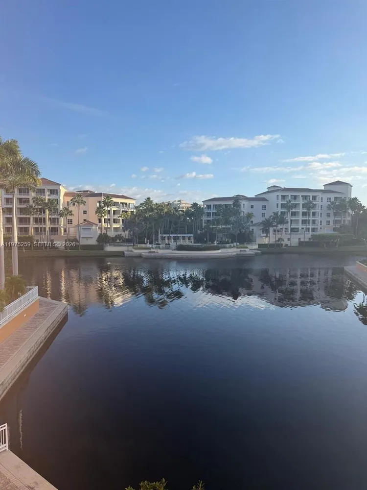 735 Crandon Blvd, Key Biscayne, FL 33149