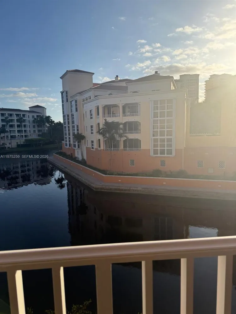 735 Crandon Blvd, Key Biscayne, FL 33149