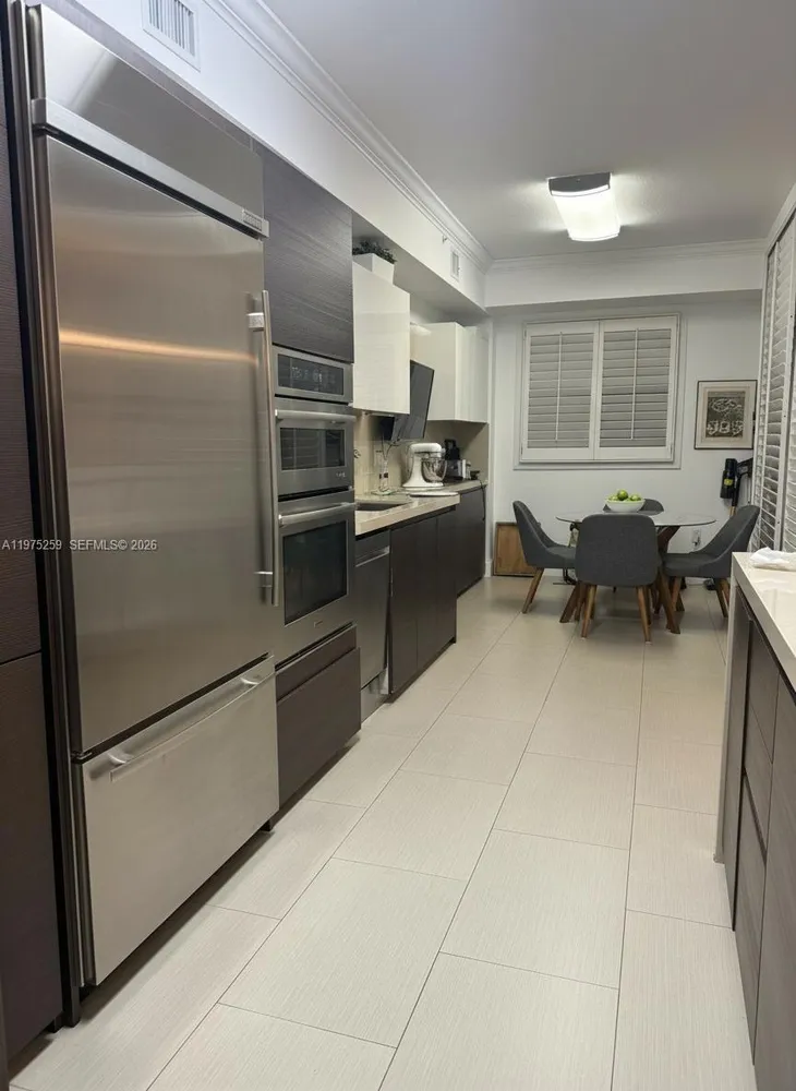735 Crandon Blvd, Key Biscayne, FL 33149