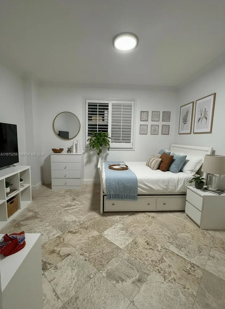 735 Crandon Blvd, Key Biscayne, FL 33149