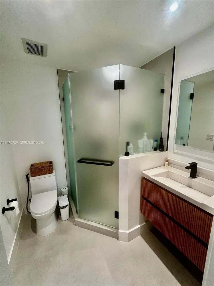 735 Crandon Blvd, Key Biscayne, FL 33149