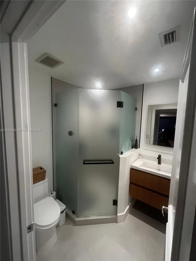 735 Crandon Blvd, Key Biscayne, FL 33149