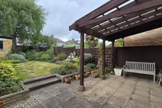Sittingbourne Avenue, Enfield