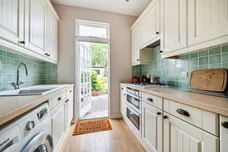 Sittingbourne Avenue, Enfield