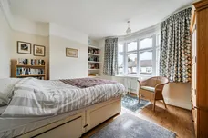 Sittingbourne Avenue, Enfield