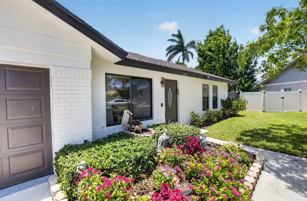 1273 NW 11th St, Boynton Beach, FL 33426