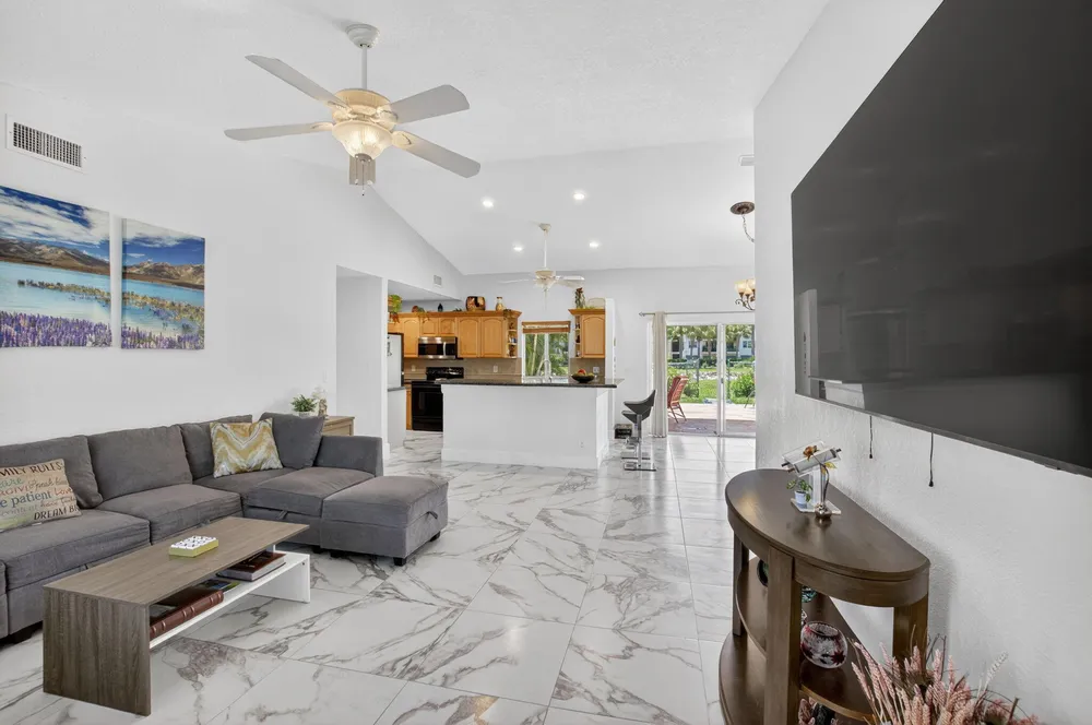 1273 NW 11th St, Boynton Beach, FL 33426