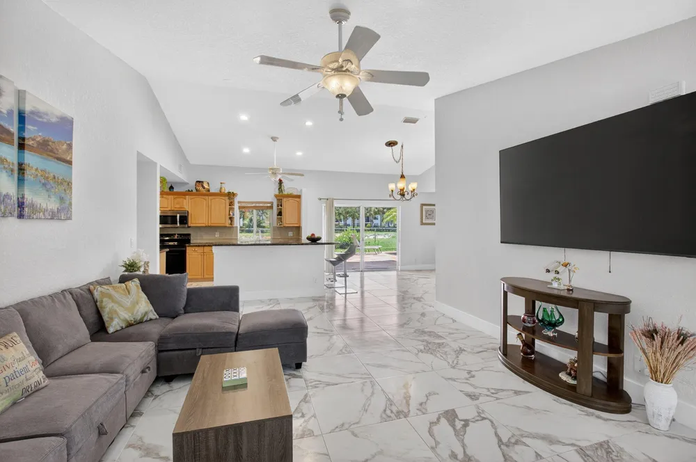 1273 NW 11th St, Boynton Beach, FL 33426