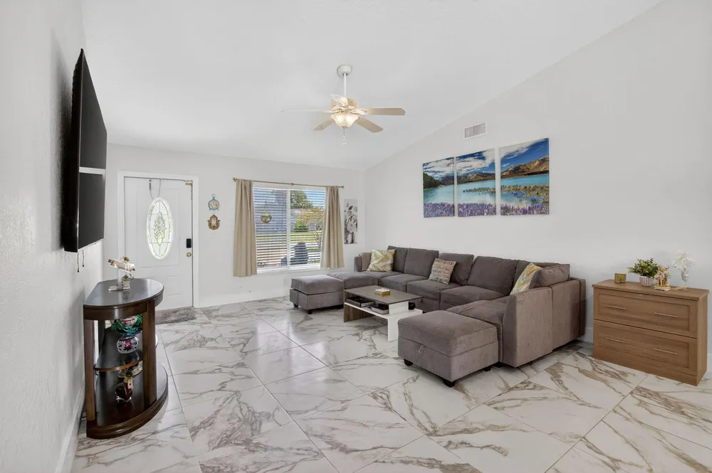 1273 NW 11th St, Boynton Beach, FL 33426