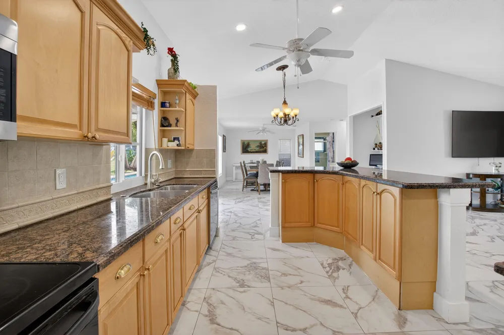 1273 NW 11th St, Boynton Beach, FL 33426