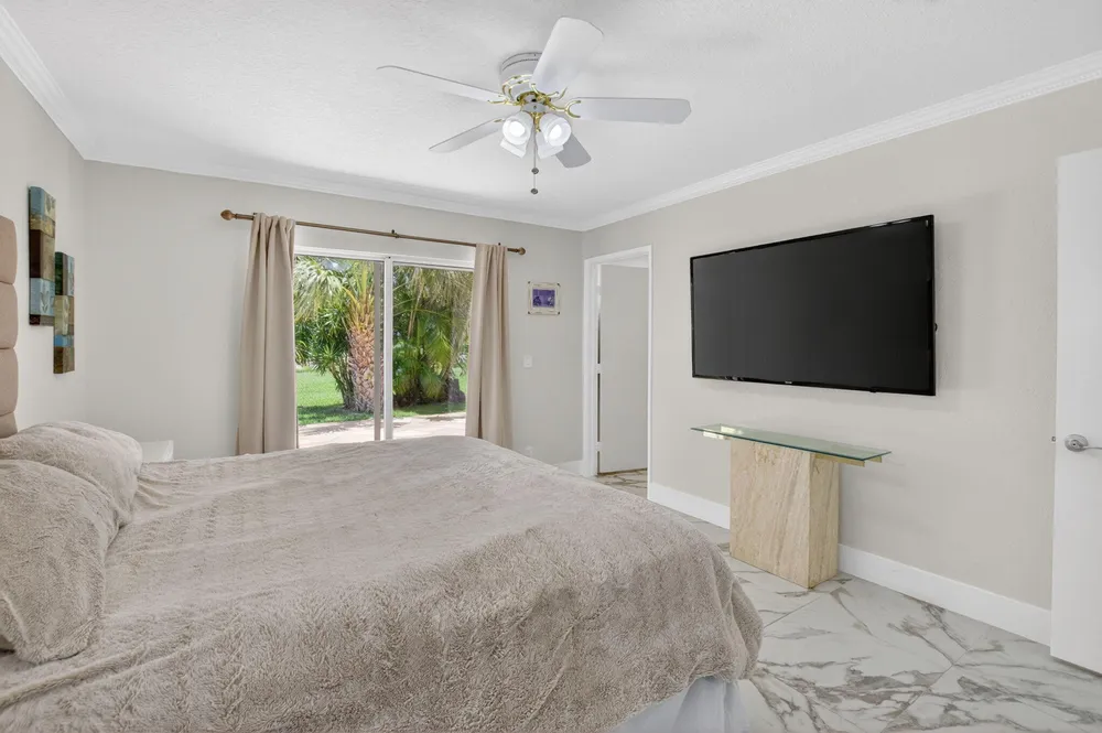 1273 NW 11th St, Boynton Beach, FL 33426