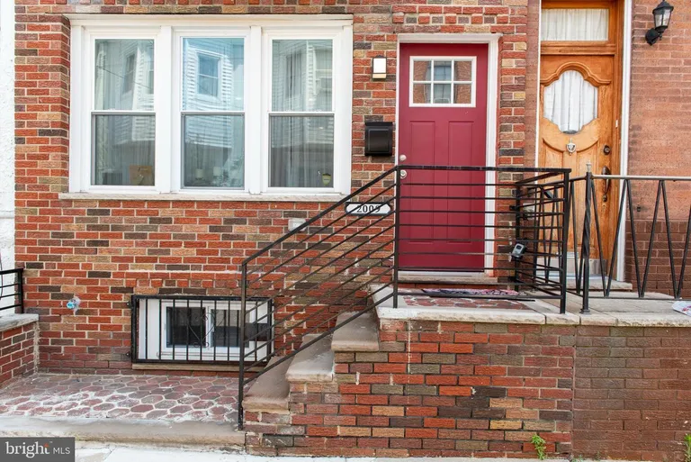 2009 S Opal St, Philadelphia, PA 19145