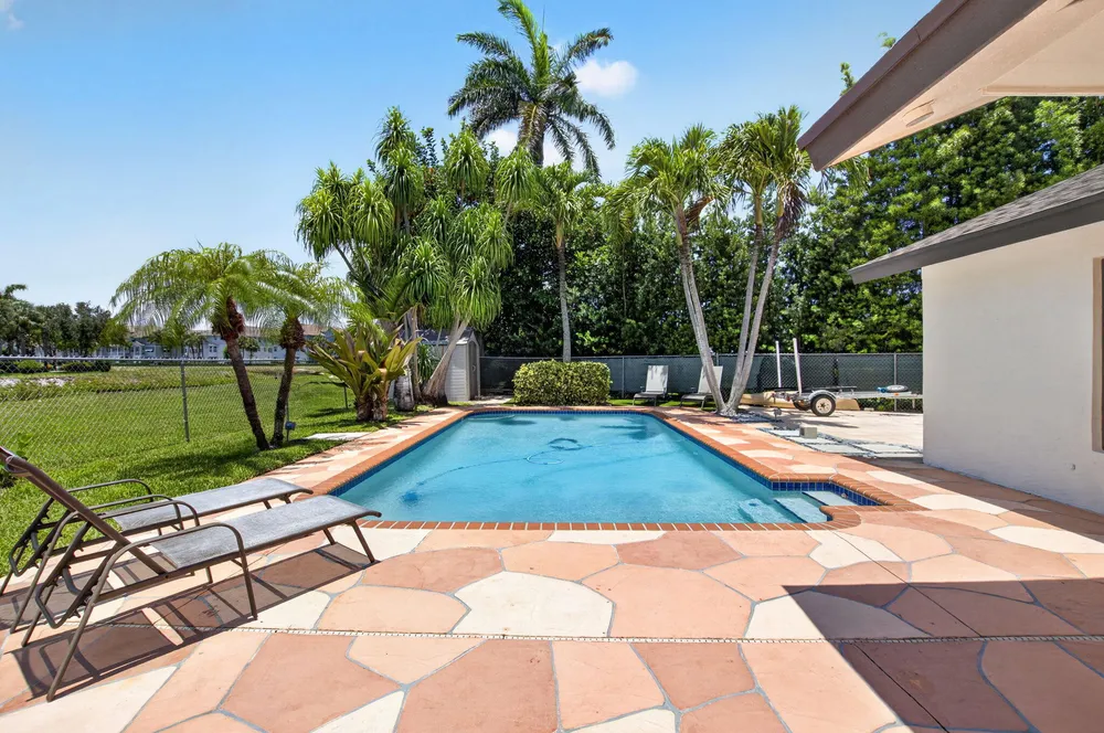 1273 NW 11th St, Boynton Beach, FL 33426