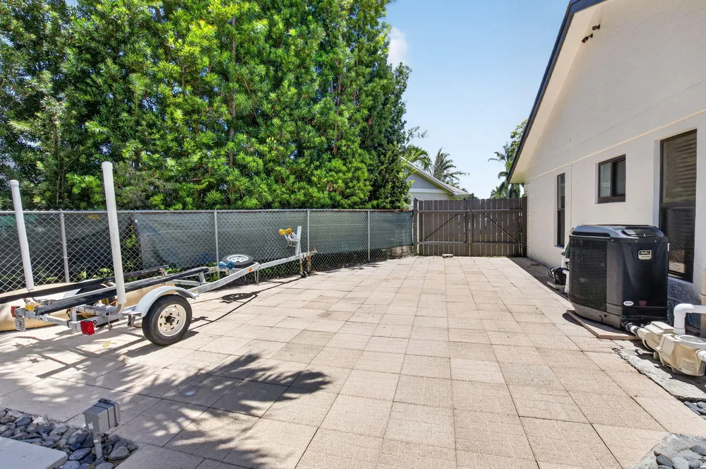 1273 NW 11th St, Boynton Beach, FL 33426