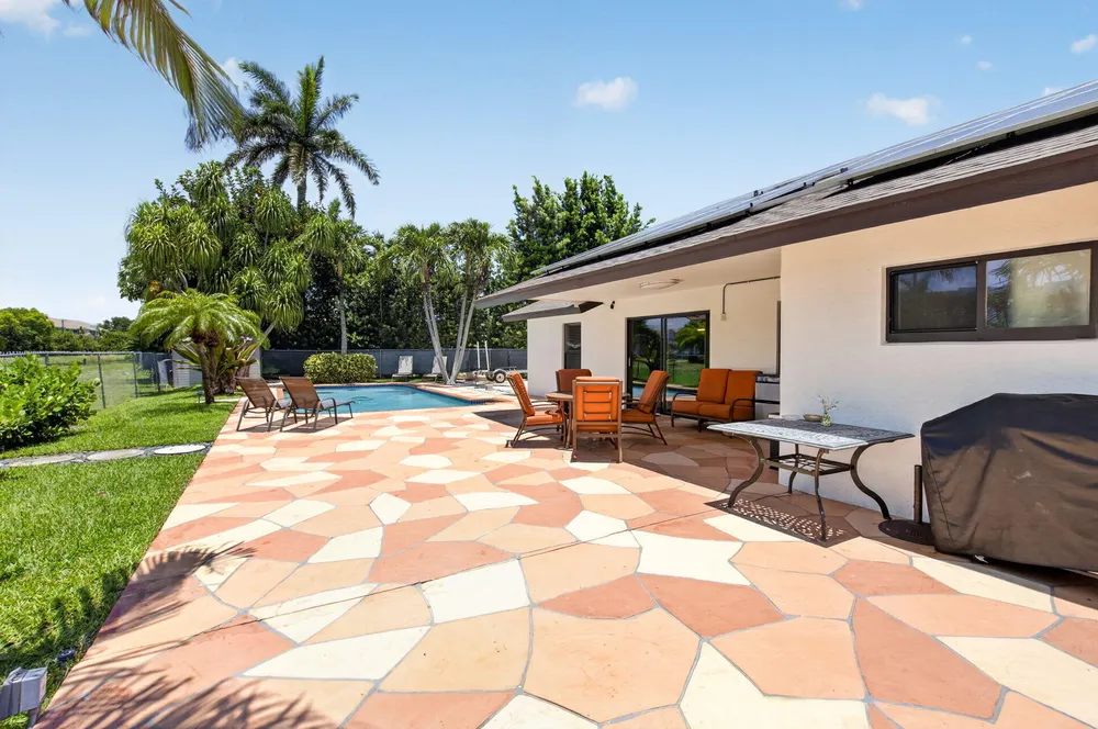 1273 NW 11th St, Boynton Beach, FL 33426