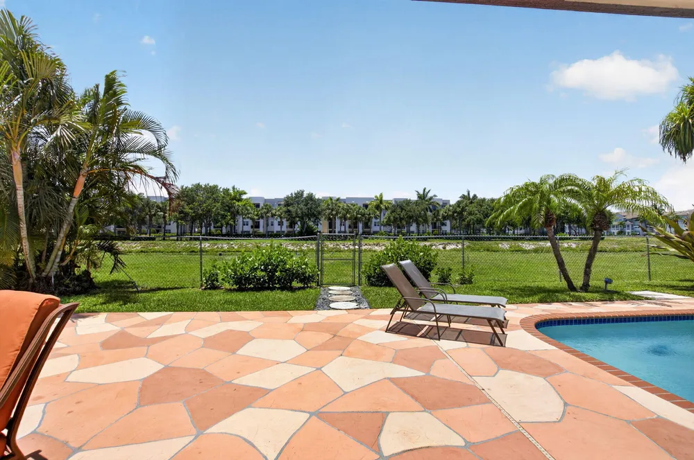 1273 NW 11th St, Boynton Beach, FL 33426