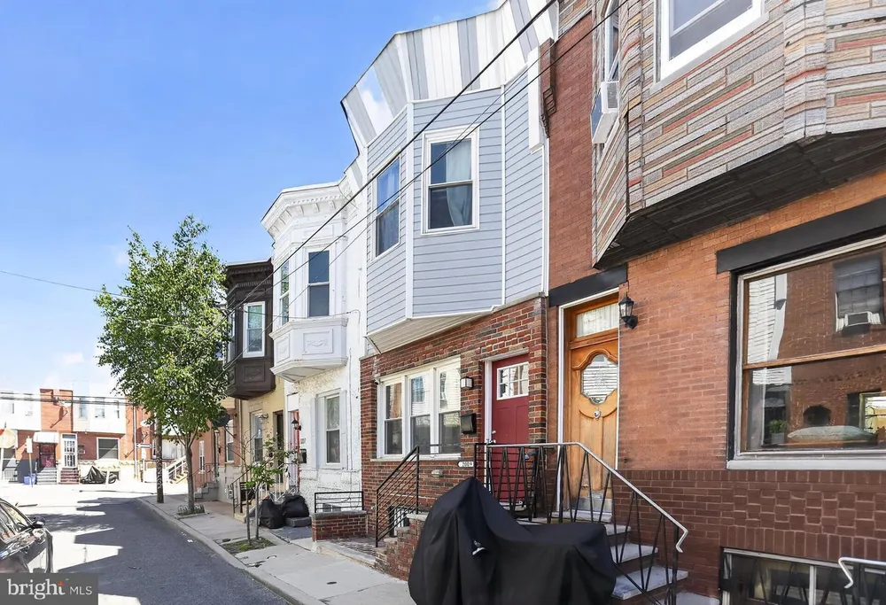 2009 S Opal St, Philadelphia, PA 19145