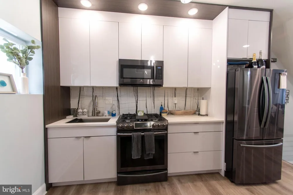 2009 S Opal St, Philadelphia, PA 19145