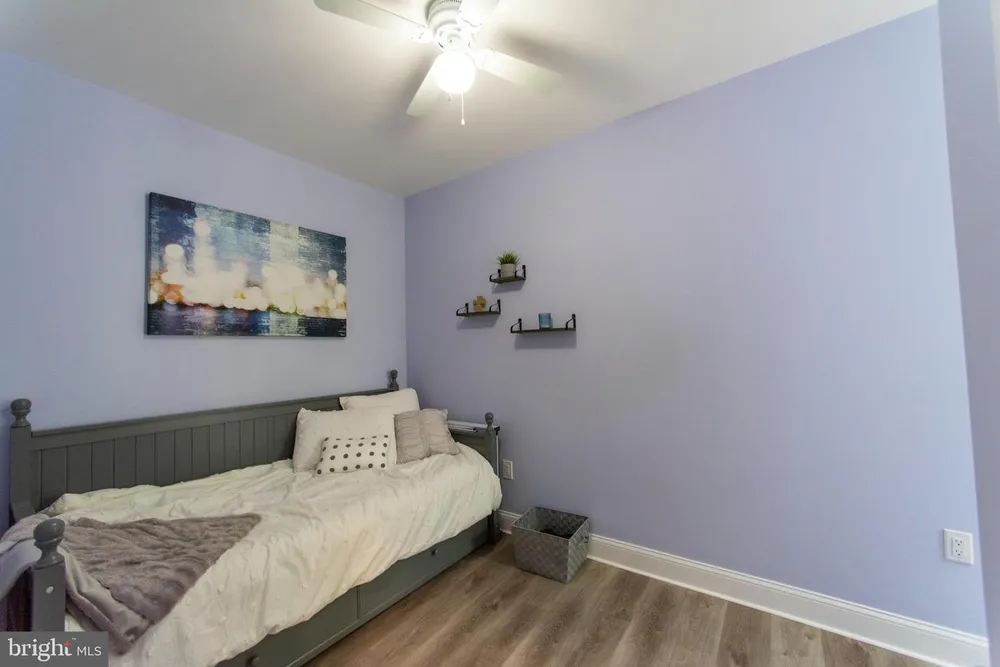2009 S Opal St, Philadelphia, PA 19145