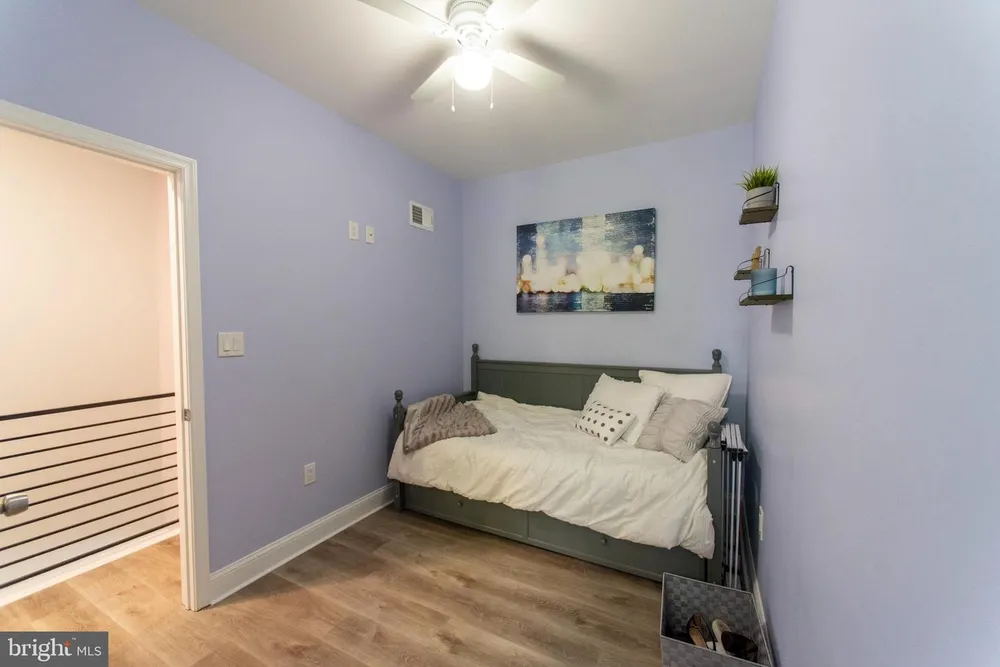 2009 S Opal St, Philadelphia, PA 19145