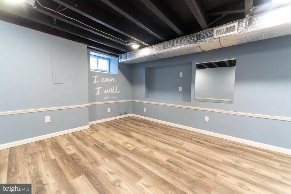 2009 S Opal St, Philadelphia, PA 19145