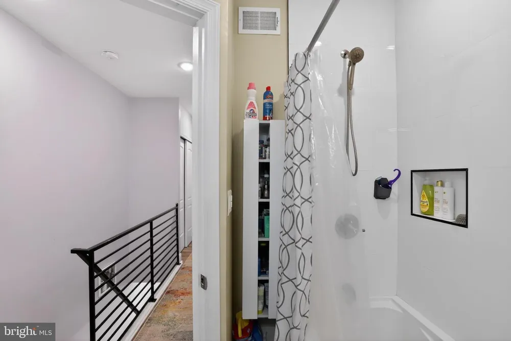 2009 S Opal St, Philadelphia, PA 19145