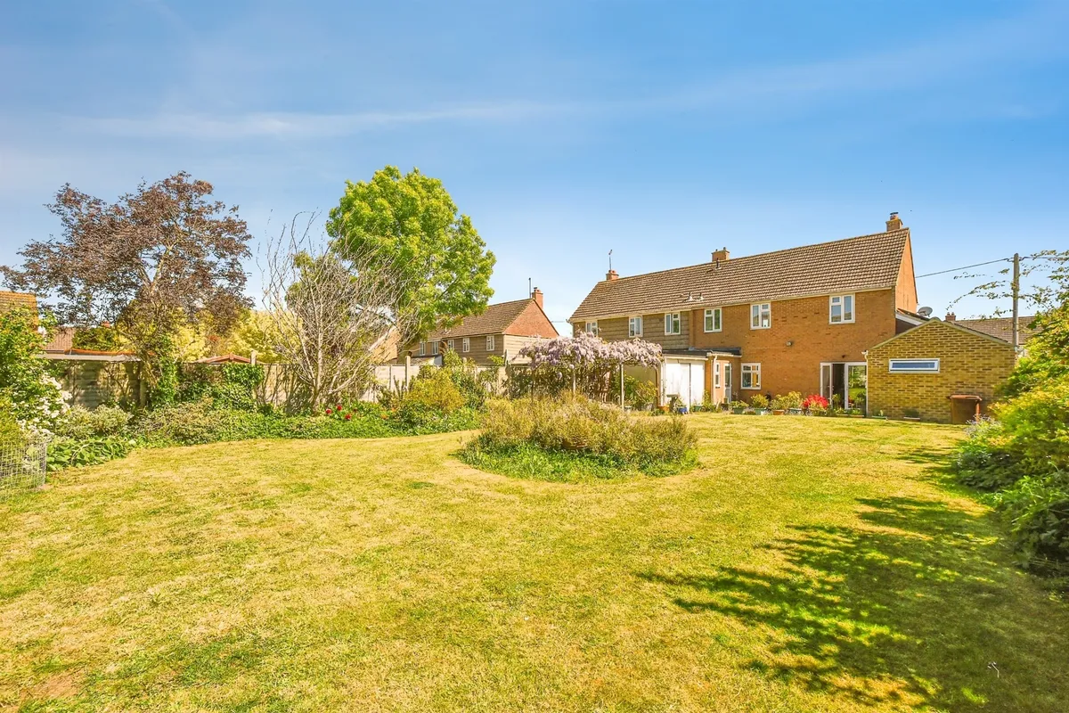 Thames Close, Cricklade, Swindon