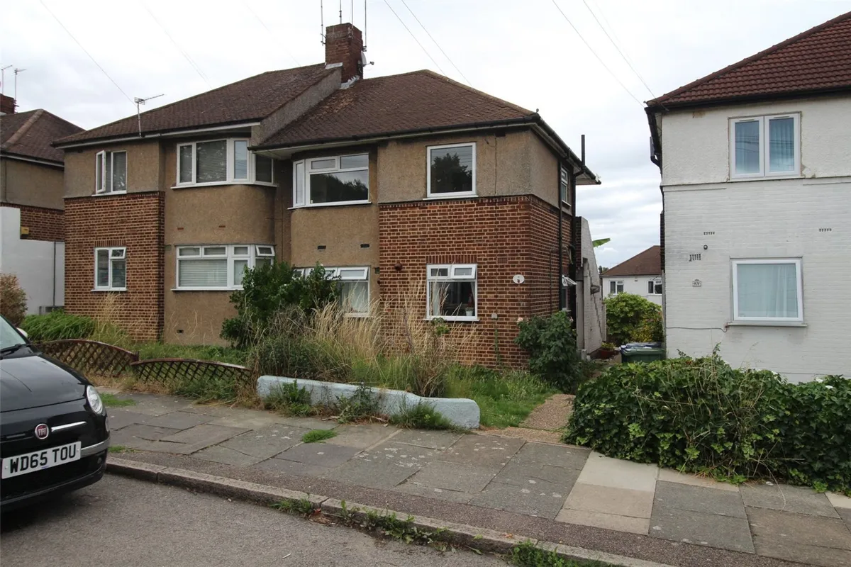 Alverstone Avenue, East Barnet, EN4