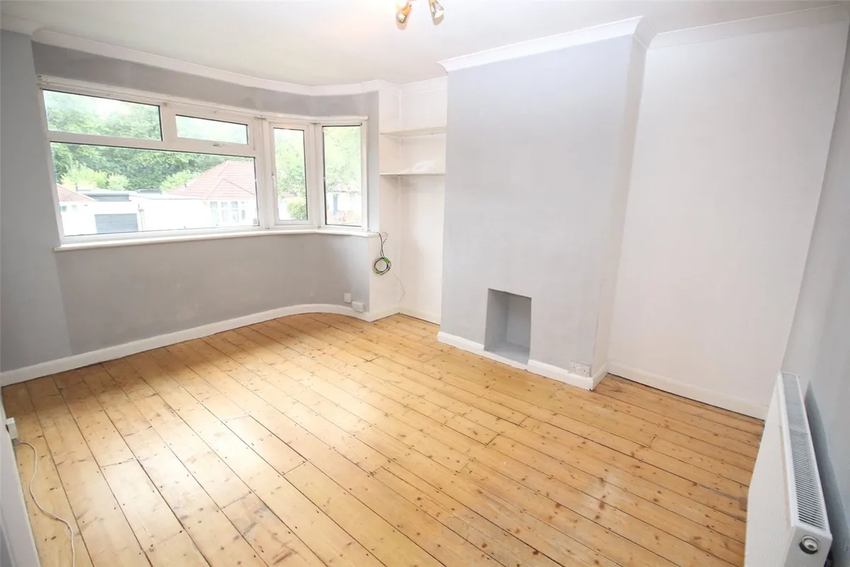Alverstone Avenue, East Barnet, EN4